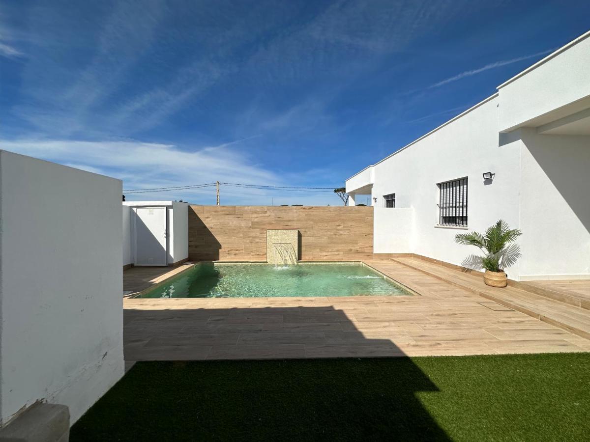 Sumatra Chalet Chiclana de la Frontera Εξωτερικό φωτογραφία